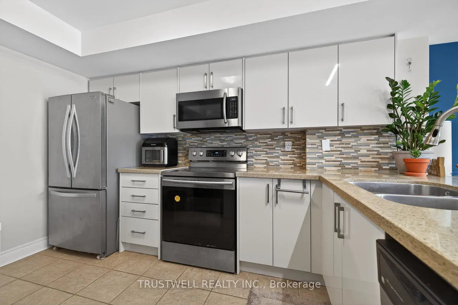 Additional image 9 of 306 John Street 298