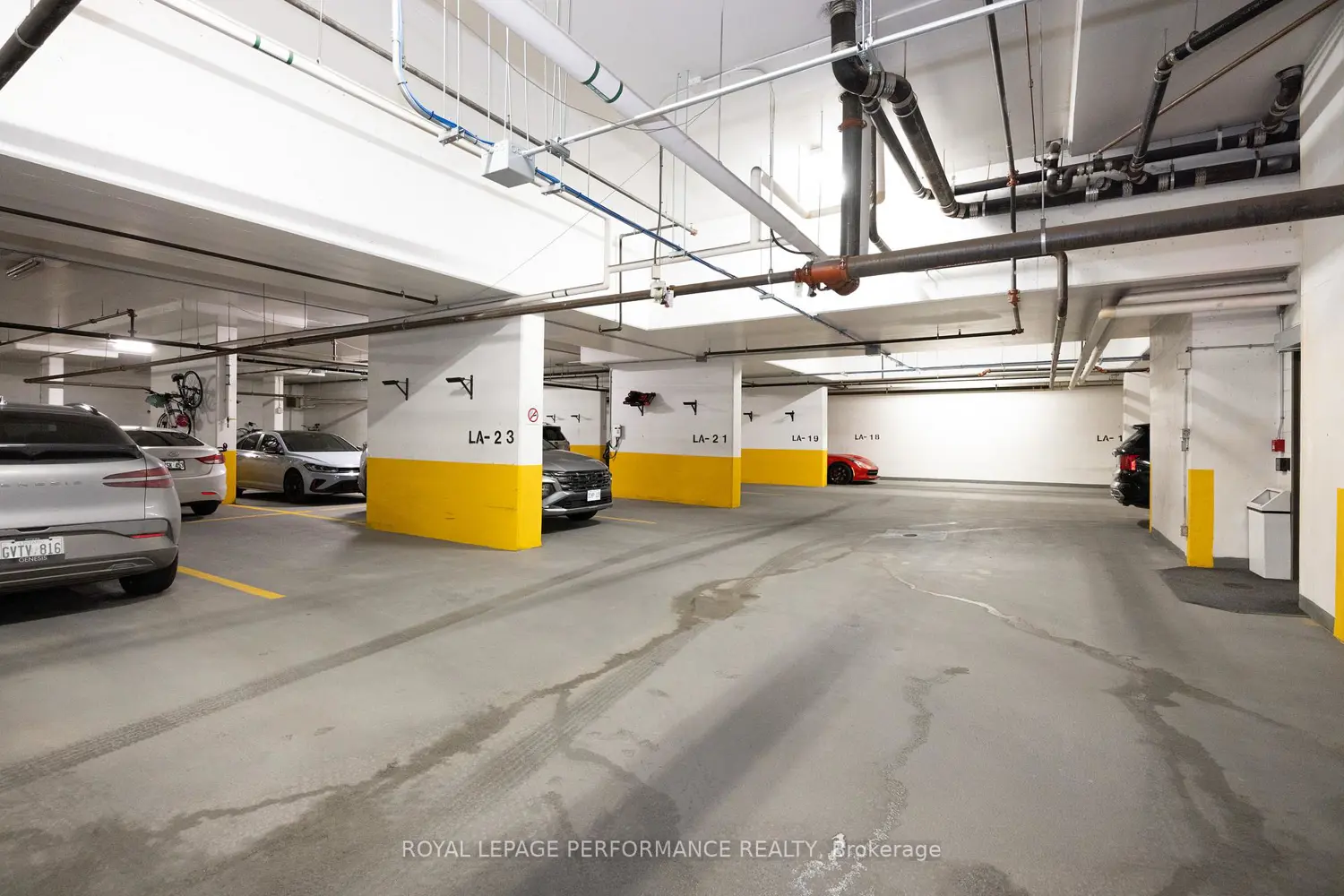 Additional image 17 of 95 Bronson Avenue 1006