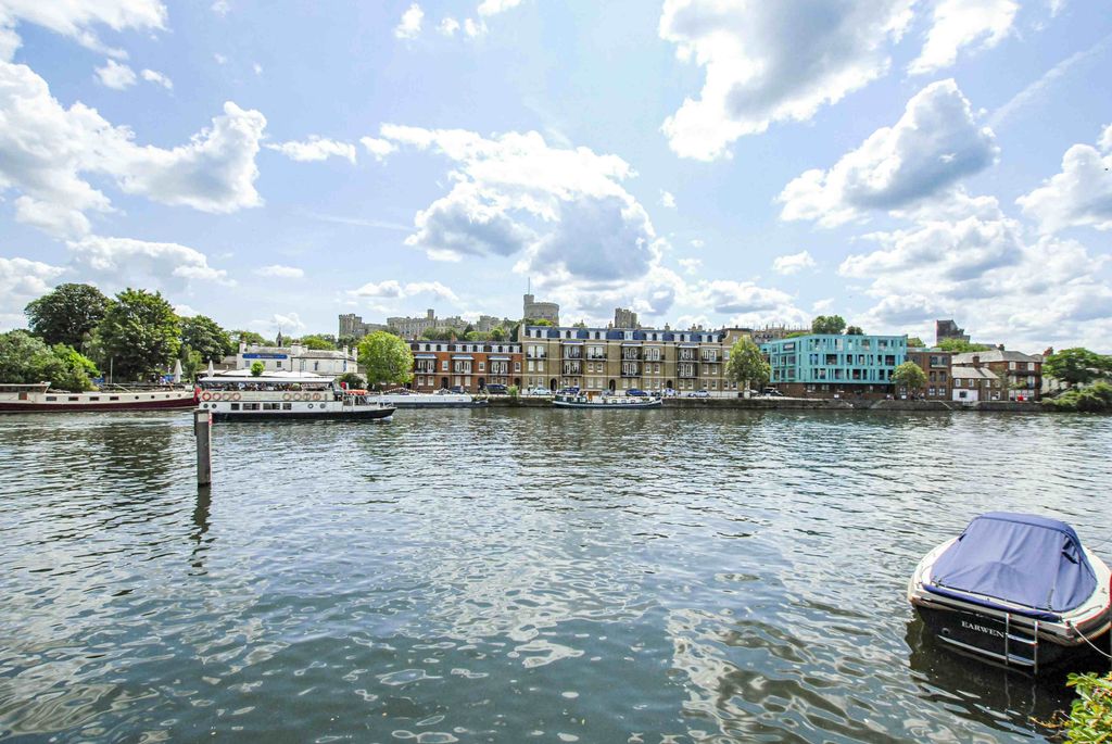 Additional image 4 of 4 bed terraced house to rentKingstable Street, Eton, Windsor SL4