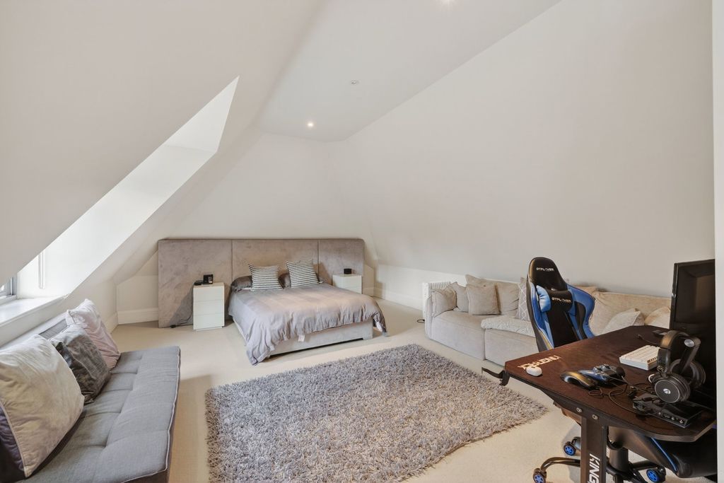 Additional image 35 of 6 bed detached house for saleSquirrels Chase, Prestbury, Macclesfield SK10