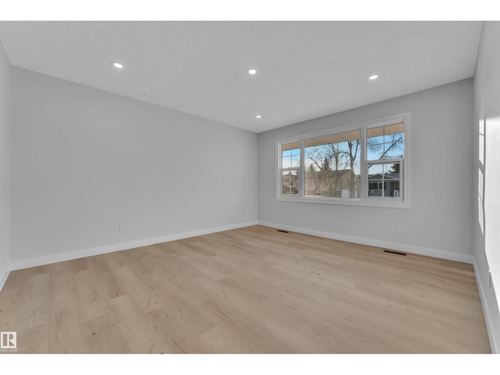 Additional image 3 of 5118 17a Avenue NW, Edmonton, AB, T6L1A6