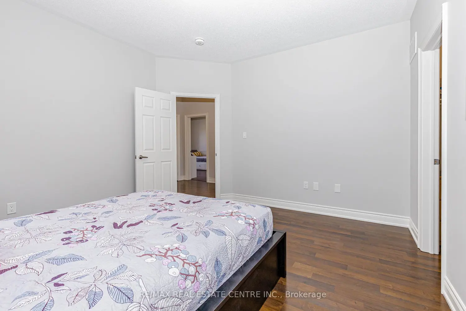 Additional image 17 of 45 Carondale Square