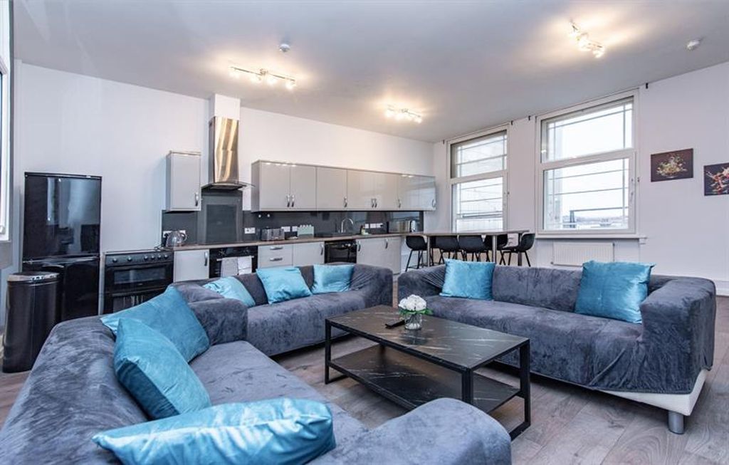 7 bed shared accommodation to rentSouth Parade, Nottingham NG1 photo 3