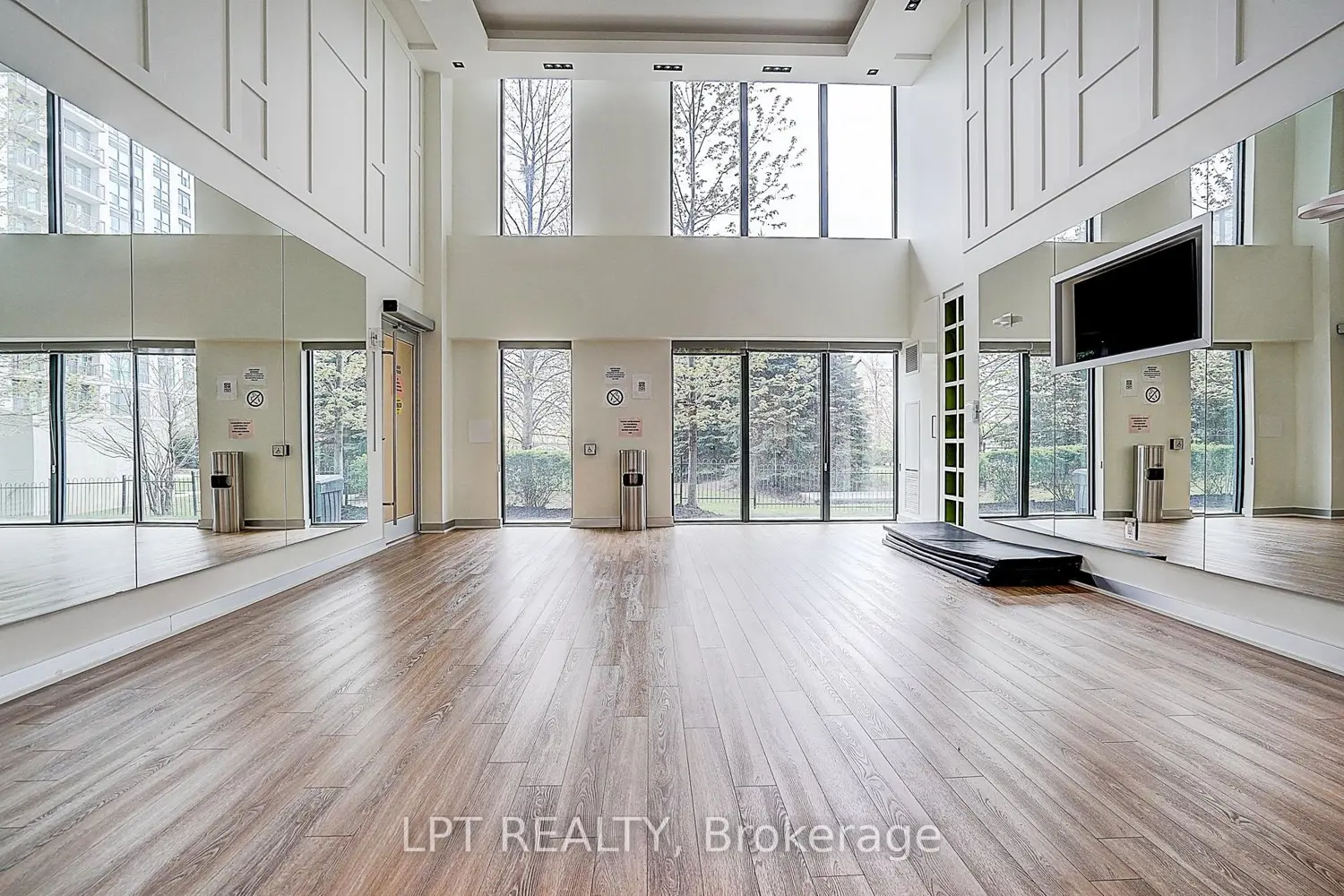Additional image 5 of 75 Oneida Crescent 1601
