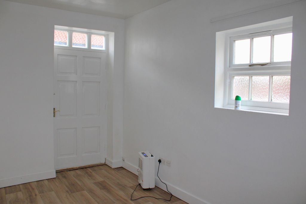 Additional image 2 of 1 bed flat to rentMarket Place, Brigg DN20
