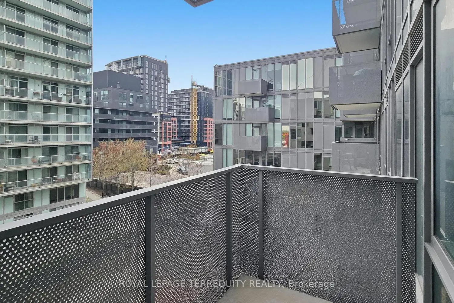 Additional image 6 of 38 Monte Kwinter Court 527