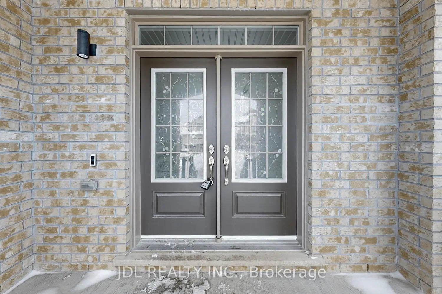 103 Connell Drive photo 2