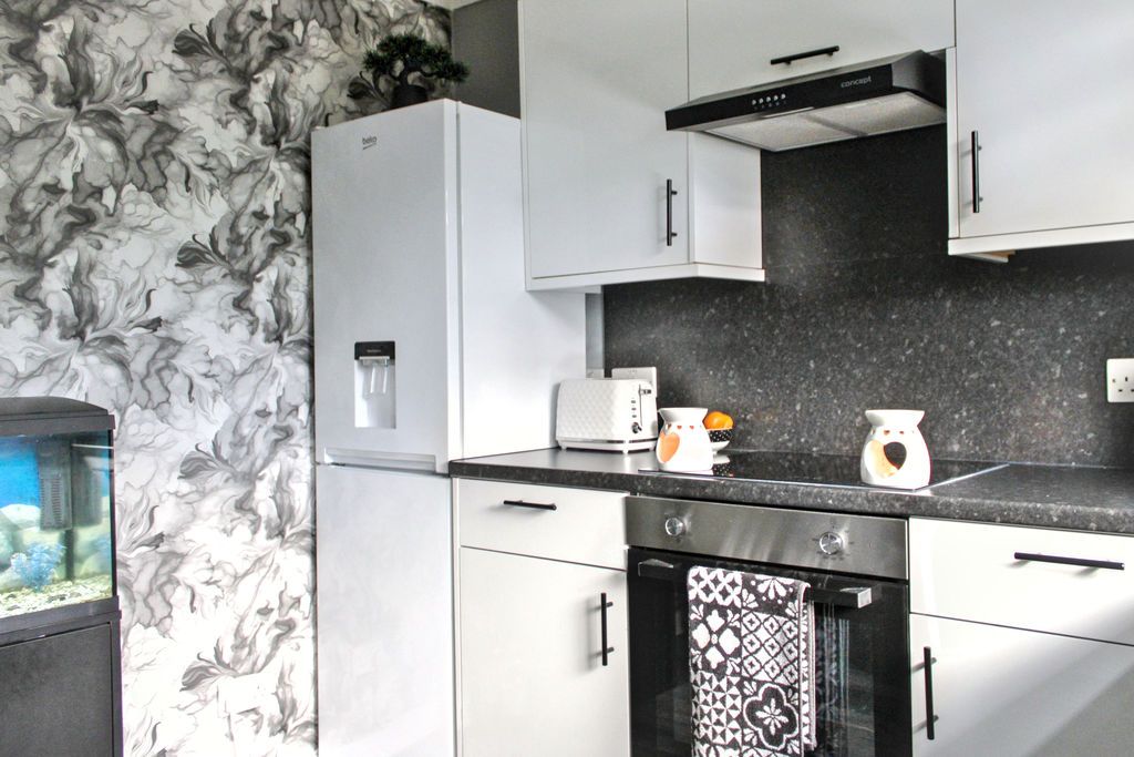Additional image 6 of 2 bed flat for sale6 Mary Stevenson Drive, Alloa FK10