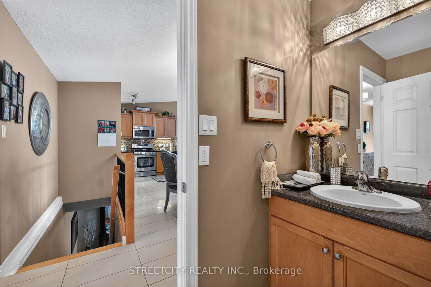 Additional image 4 of 2100 Denview Avenue 21