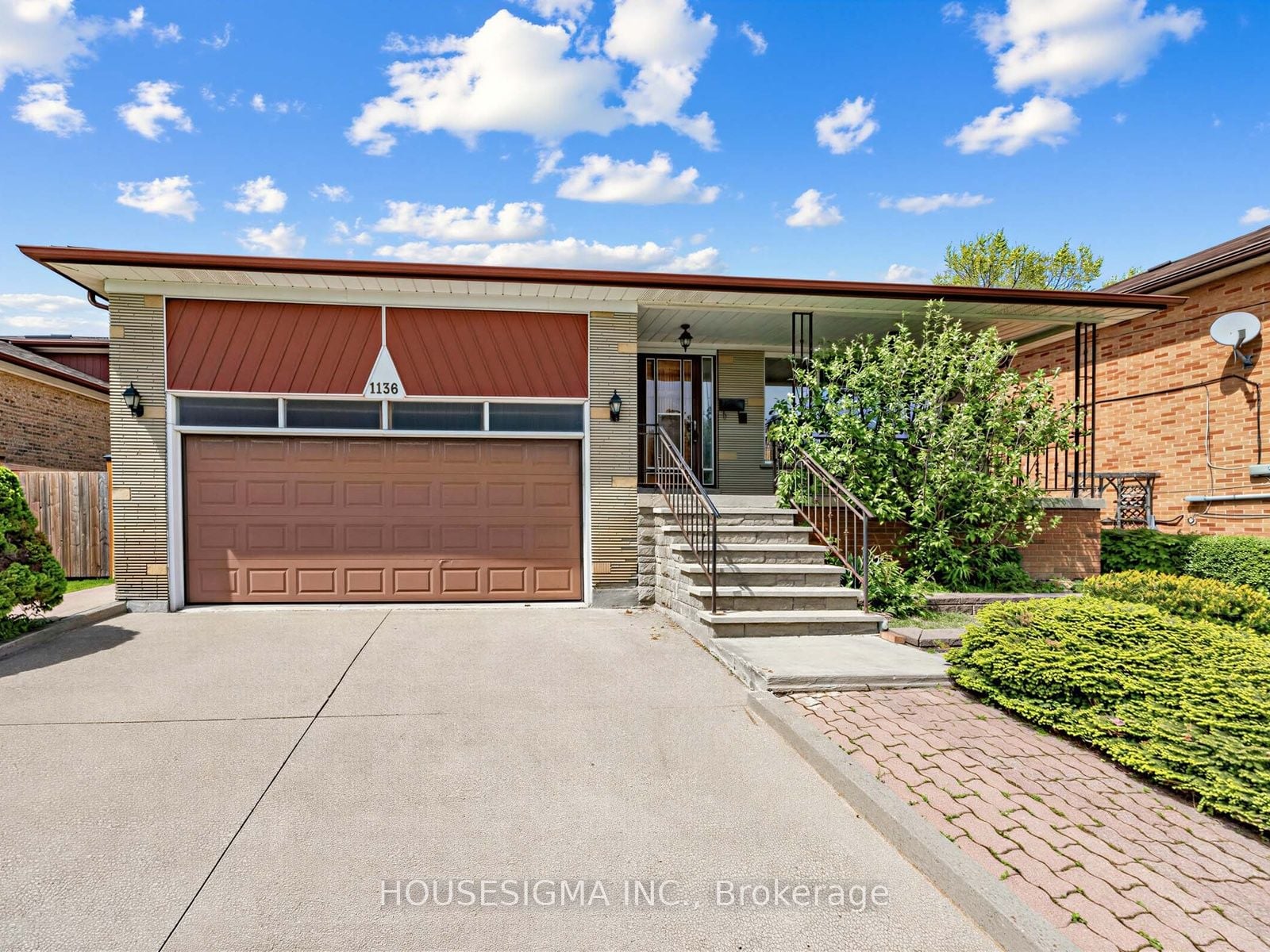 1136 Glencairn Avenue, Toronto