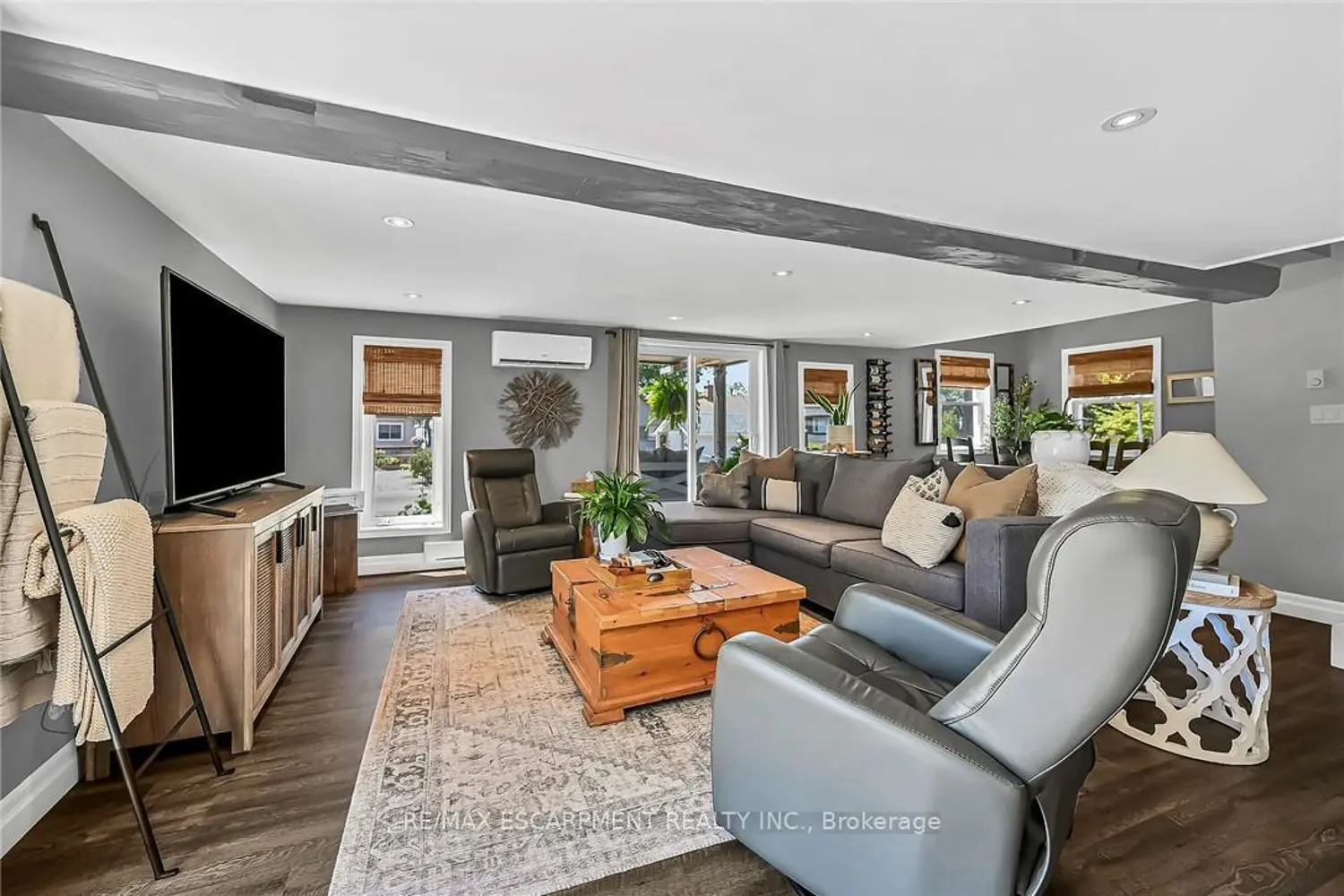 55 Lakeside Drive photo 3