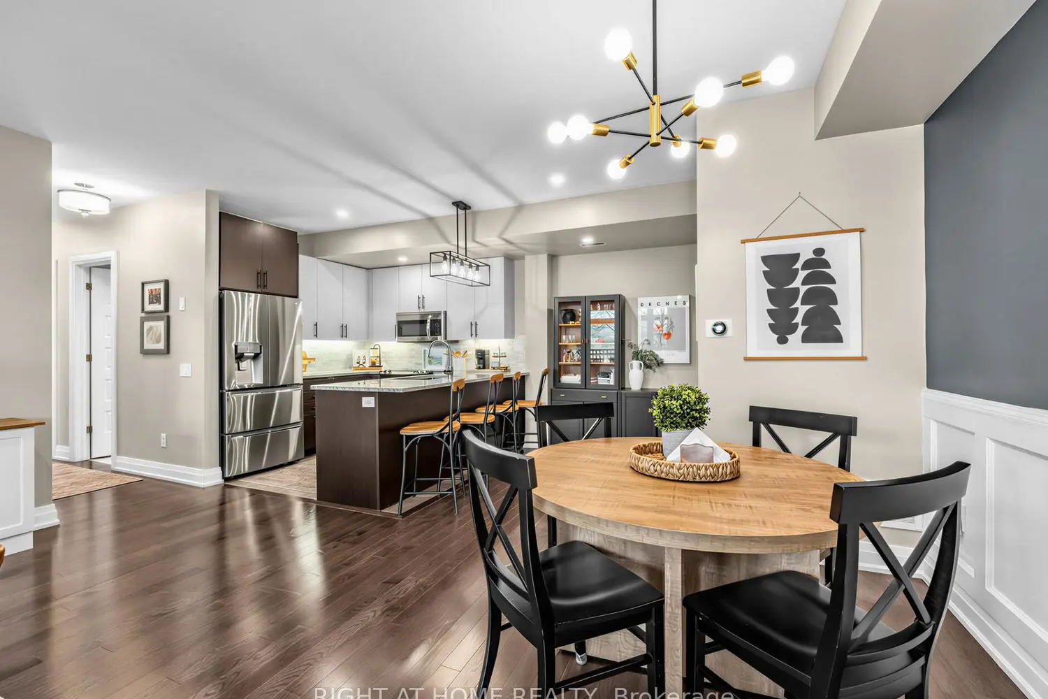 Additional image 3 of 8177 Kipling Avenue 61