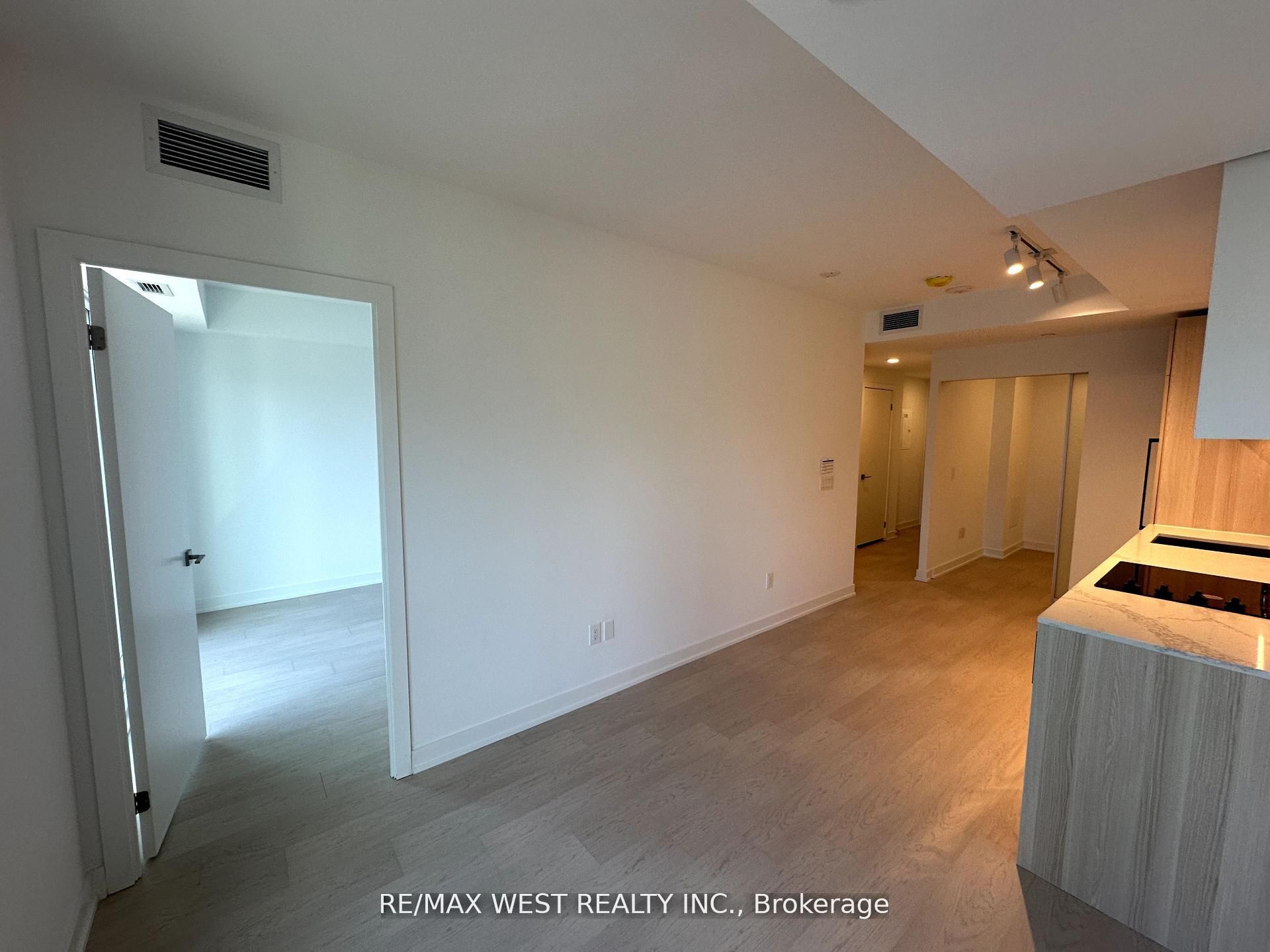 Additional image 6 of 1105-252 Church Street, Toronto, ON, M5B 1Z2