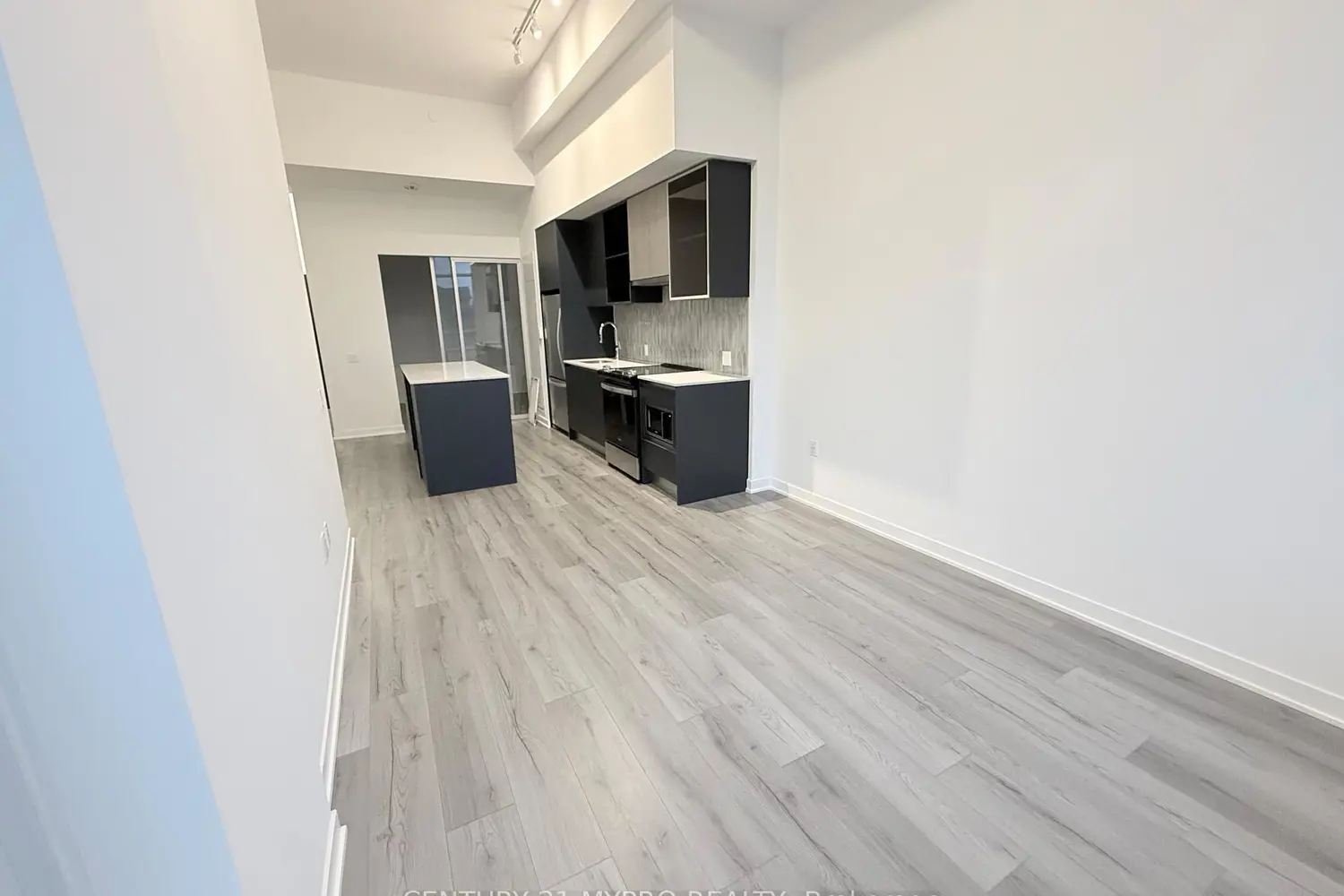 Additional image 5 of 395 Dundas Street 115