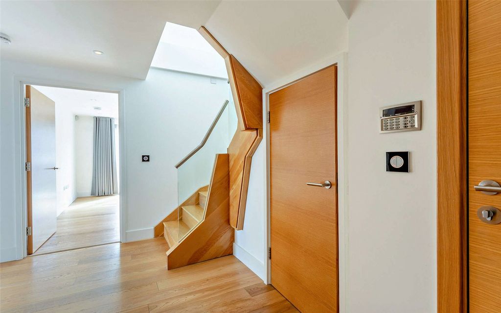 Additional image 15 of 3 bed flat to rentMarlowe House, Kingsley Walk, Cambridge CB5