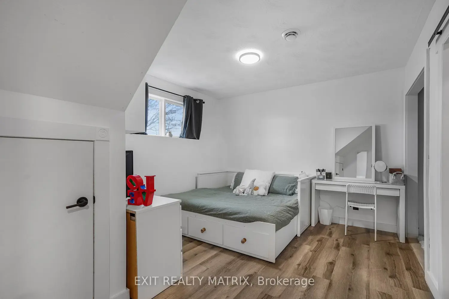 Additional image 12 of 542 Devista Boulevard B
