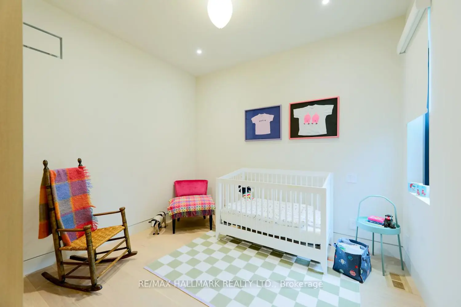 Additional image 11 of 728 Richmond Street