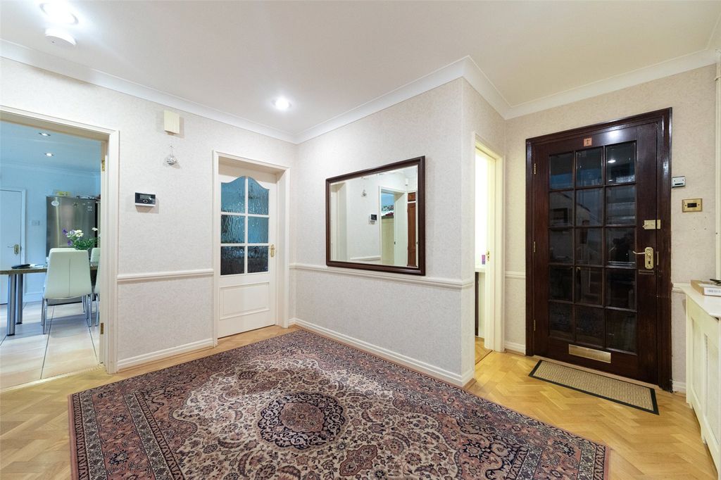 Additional image 2 of 5 bed detached house to rentBarrow Road, Cambridge, Cambridgeshire CB2