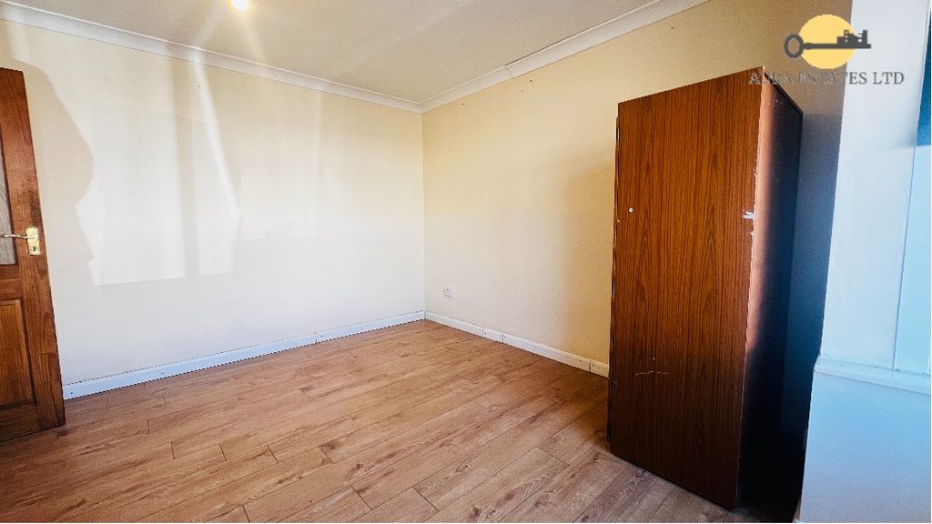 Additional image 8 of 5 bed shared accommodation to rentLinden Road, Luton LU4