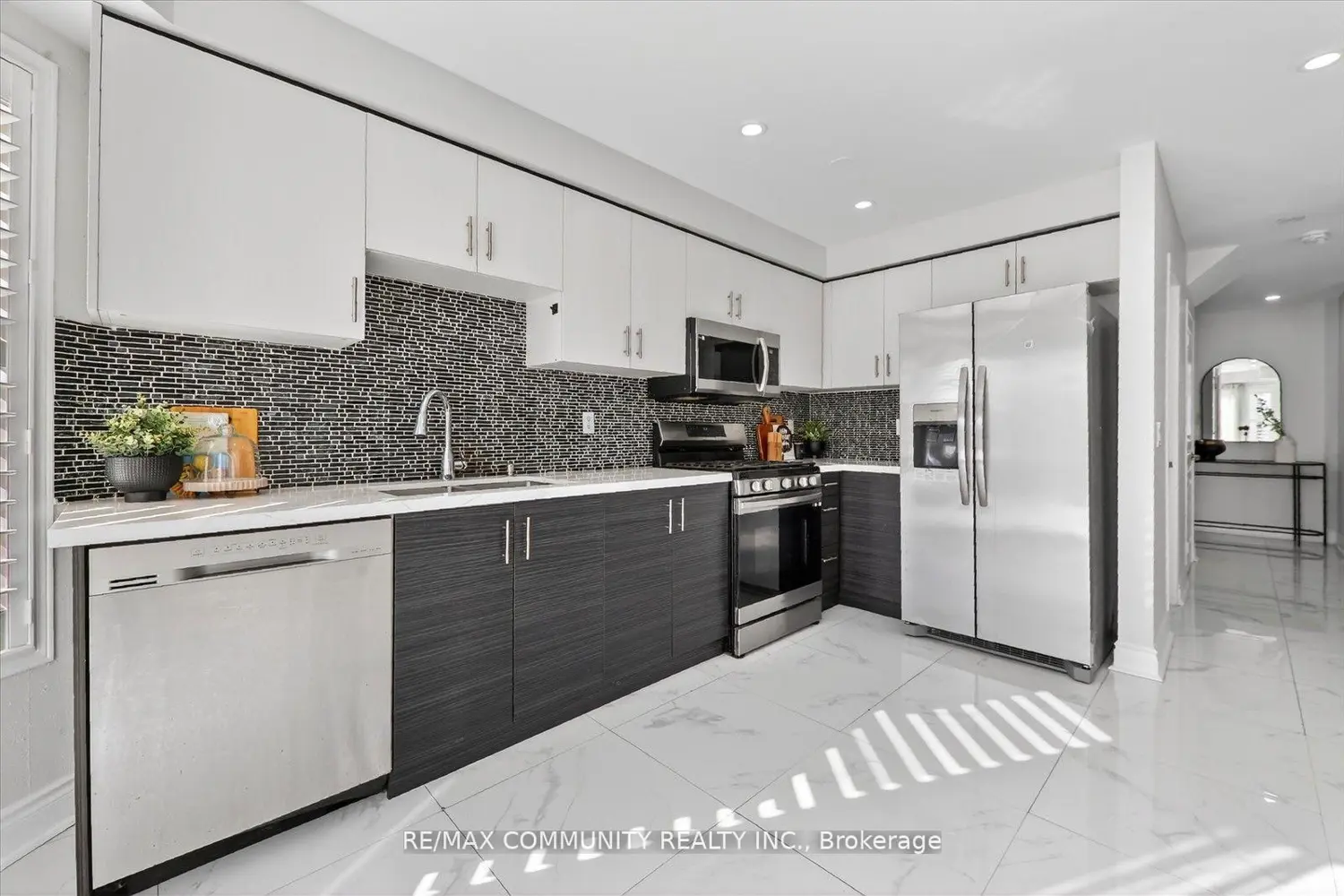 Additional image 9 of 27 Merchant Avenue