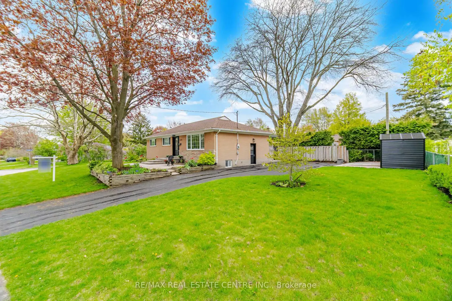 1376 Royal Drive