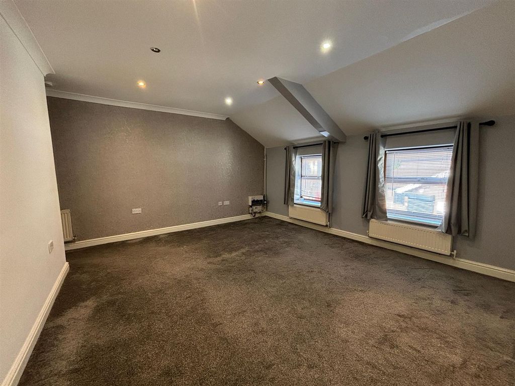 Additional image 2 of 1 bed flat to rentOxford Street, Mountain Ash CF45