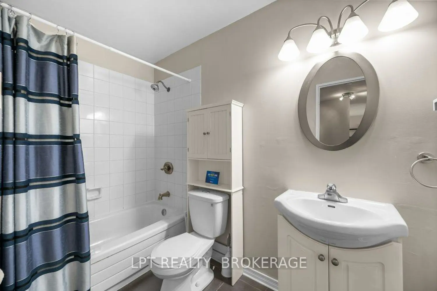 Additional image 7 of 17 Eldon Hall Place 303
