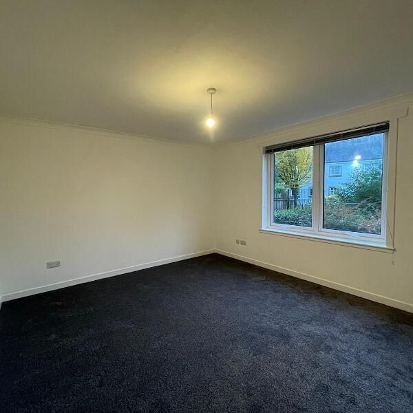 Additional image 2 of 2 bed flat to rentParmelia Court, Perth PH1