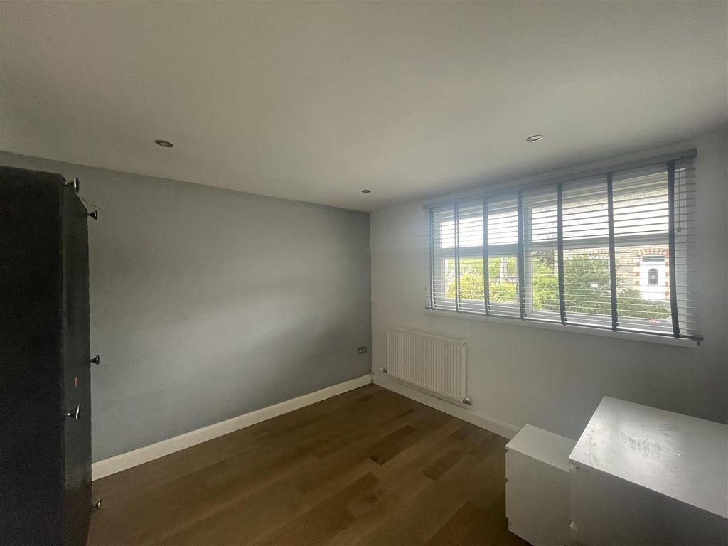 Additional image 7 of 3 bed detached bungalow to rentHighfield Road, Twyn, Ammanford SA18