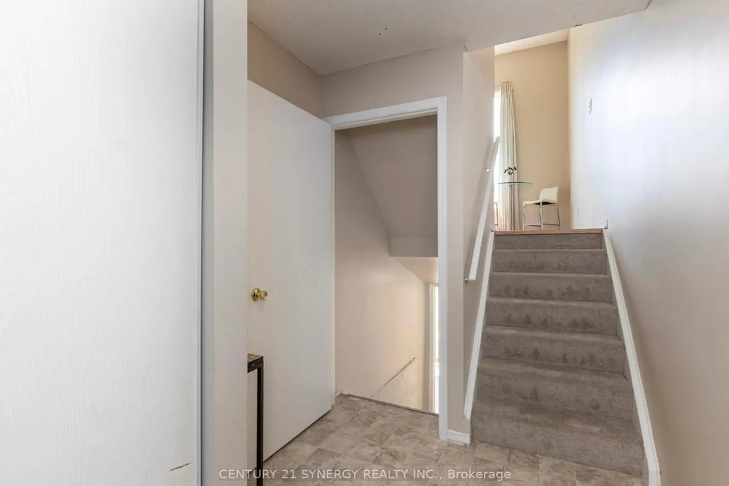 Additional image 3 of 2669 Southvale Crescent 34