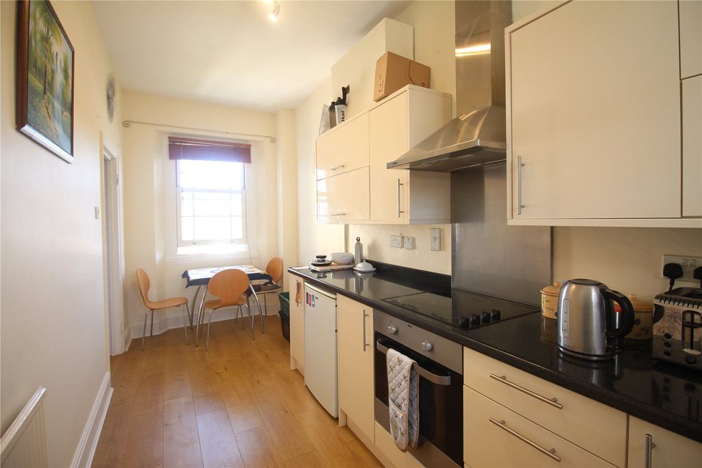 Additional image 4 of 2 bed flat to rentArley Hill, Cotham, Bristol BS6