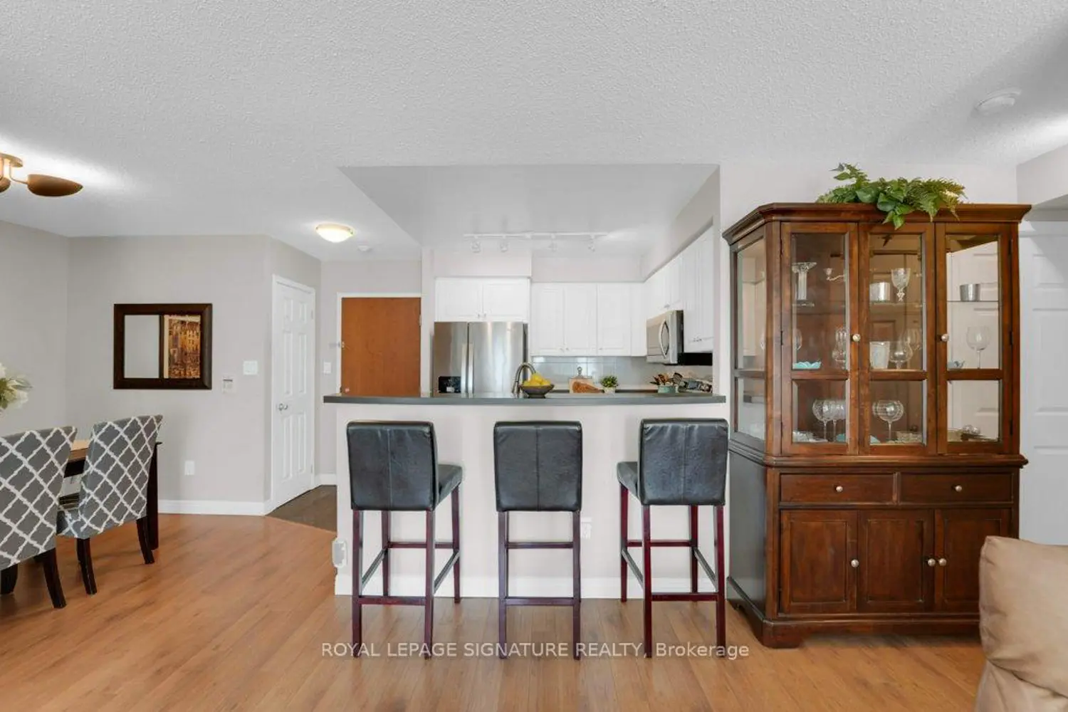23 Lorraine Drive 717 photo 5