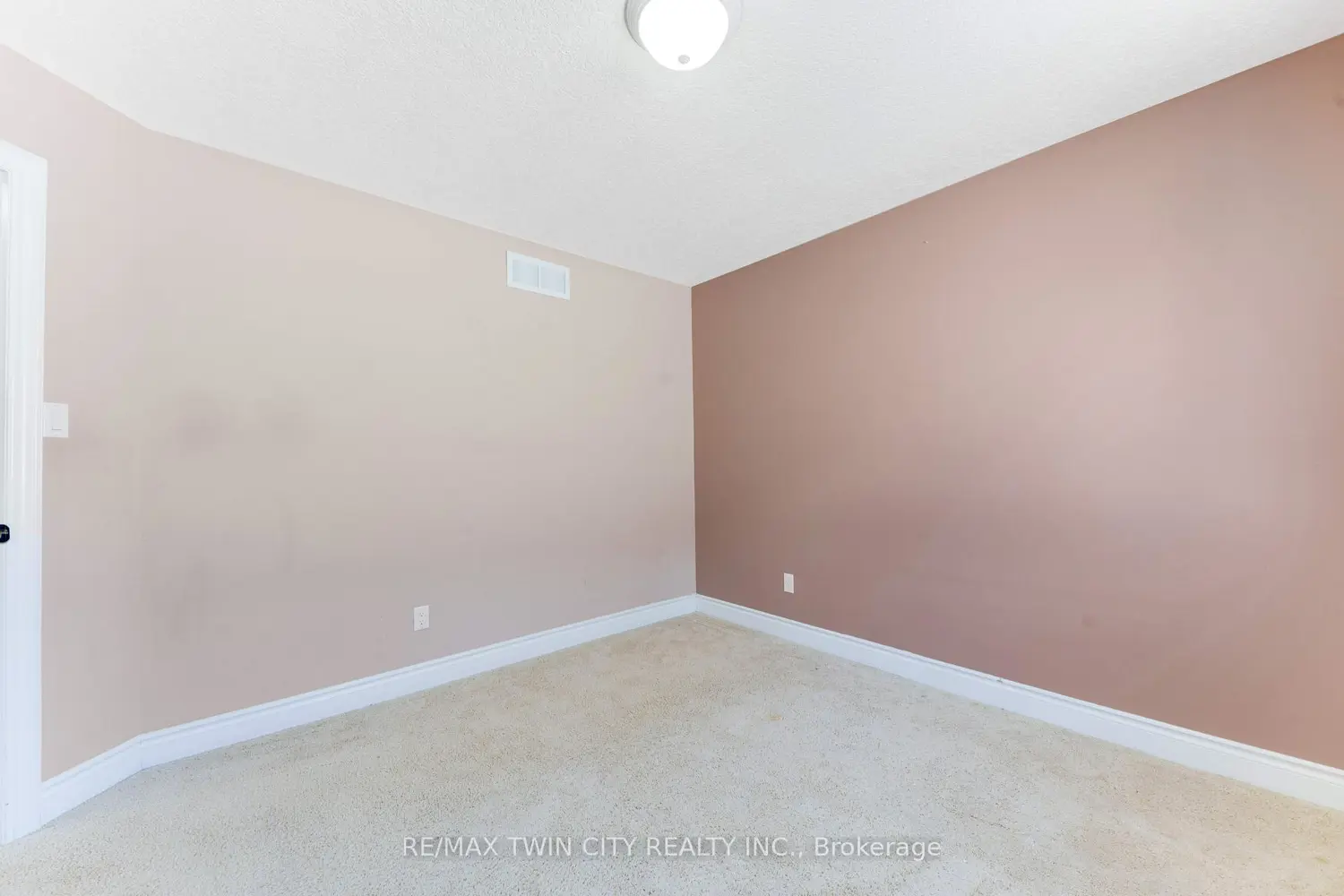 Additional image 10 of 437 Beaumont Crescent