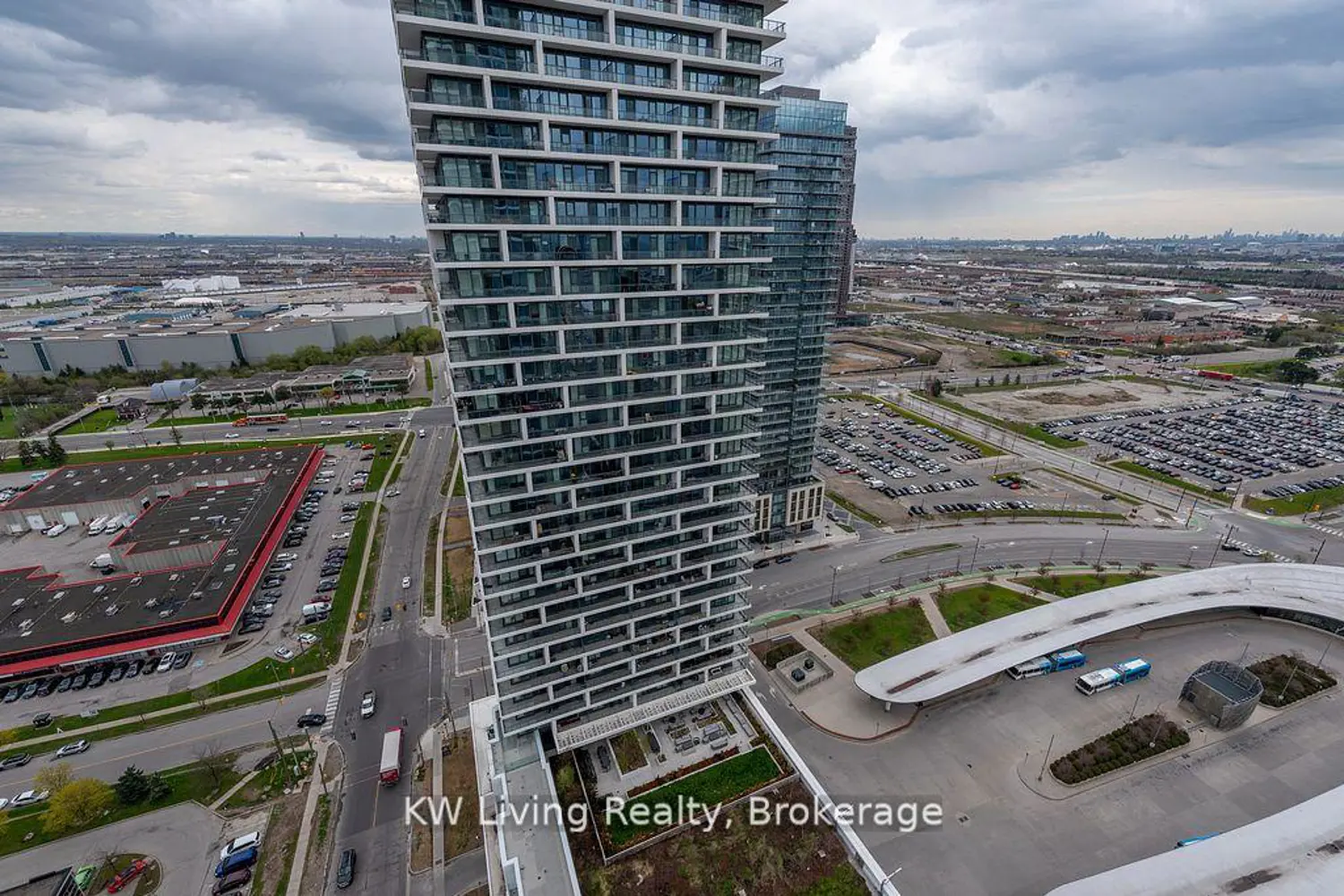 Additional image 18 of 898 Portage Parkway 3302
