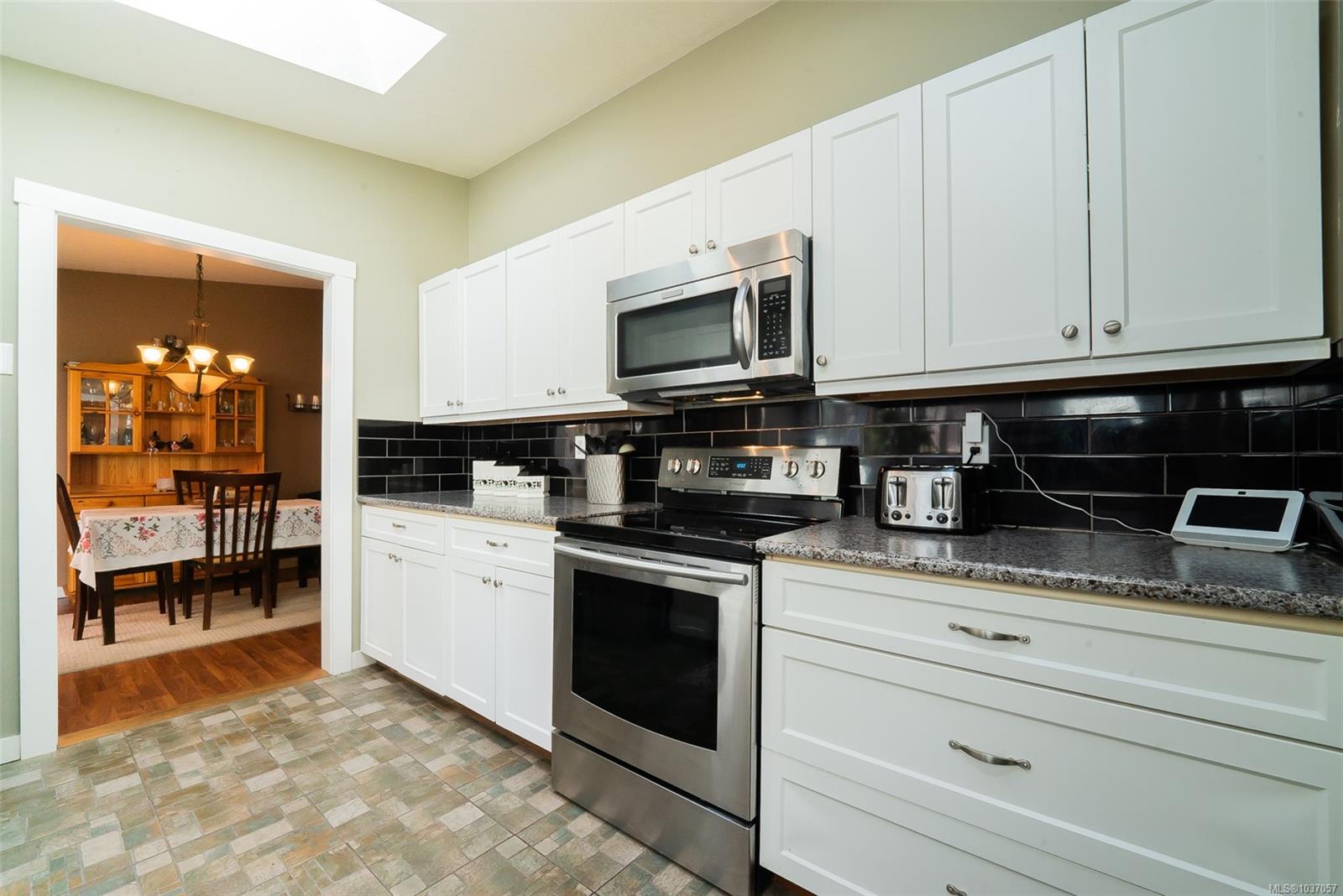 Additional image 3 of 2446 Divot Drive, Nanaimo, BC, V9T 4B2