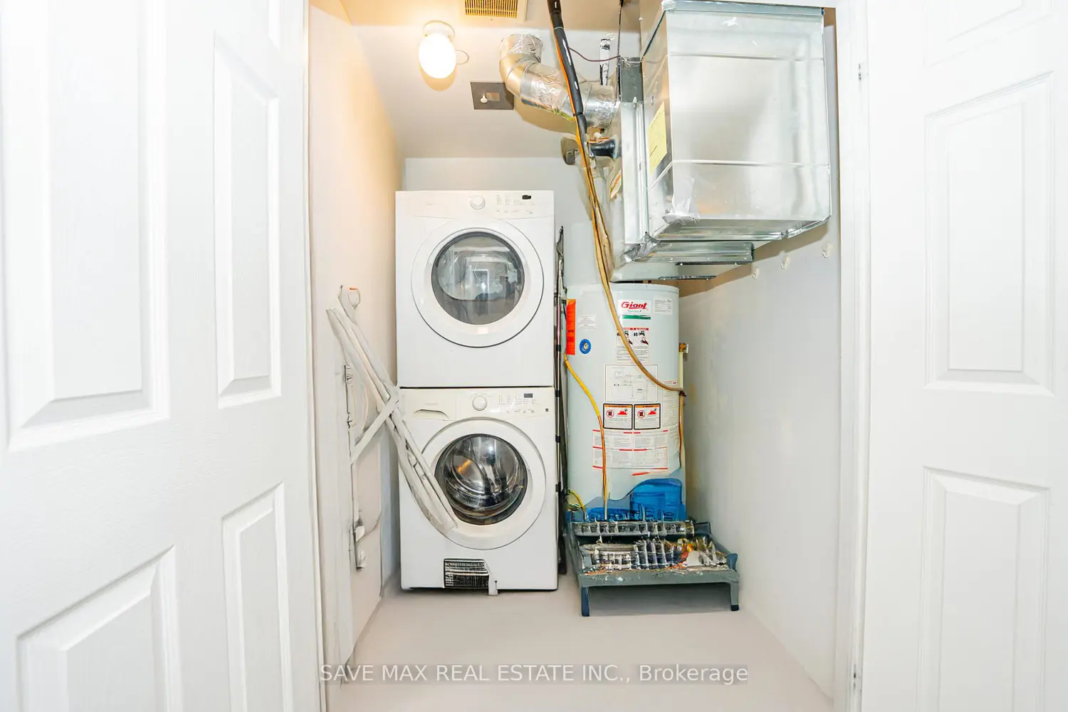 Additional image 13 of 3075 Thomas Street 213