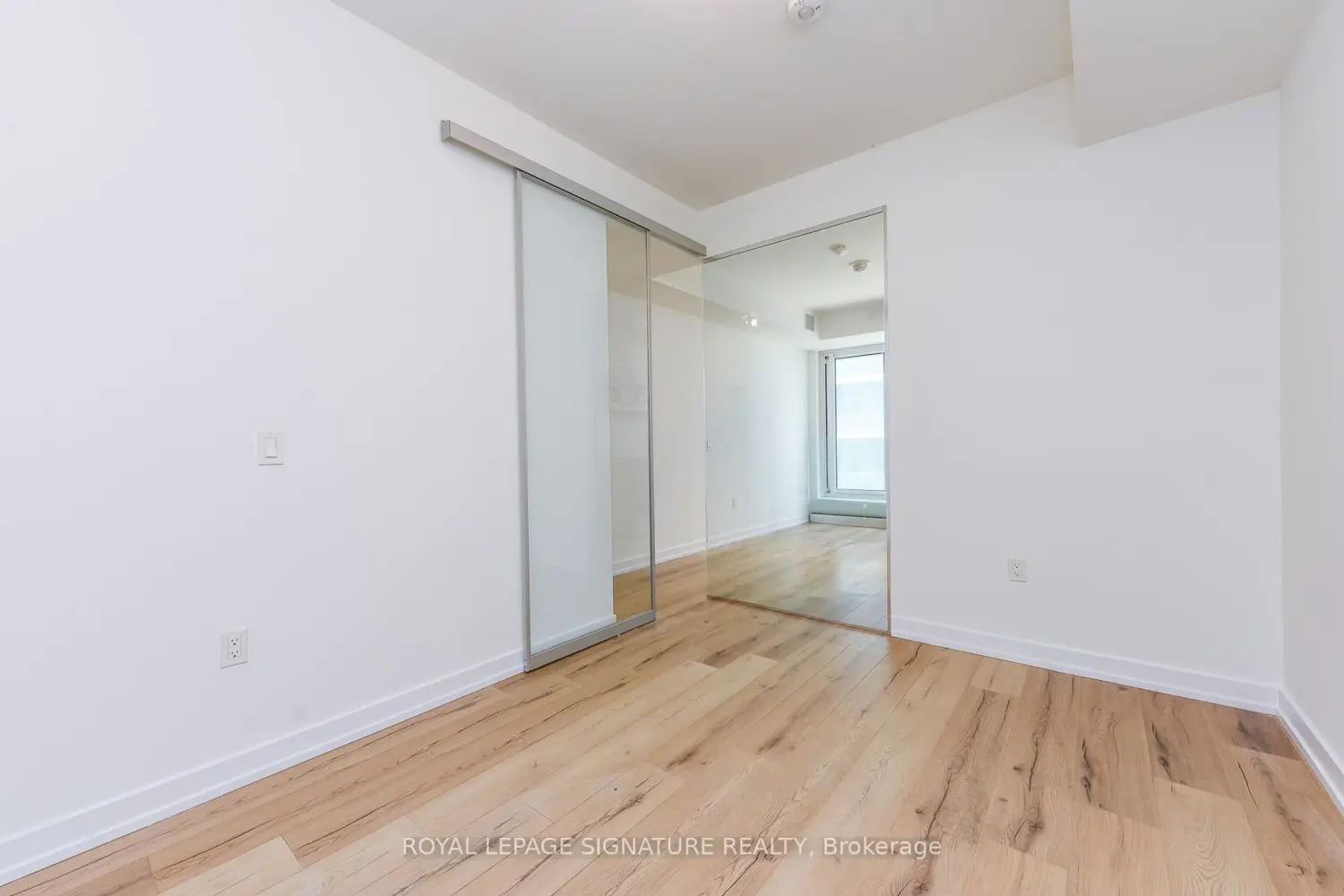 Additional image 14 of 1195 The Queensway 513