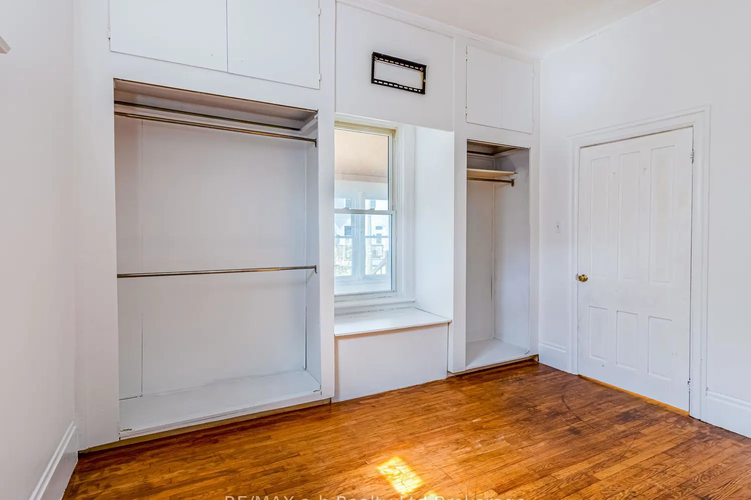 Additional image 11 of 544 Grace Street