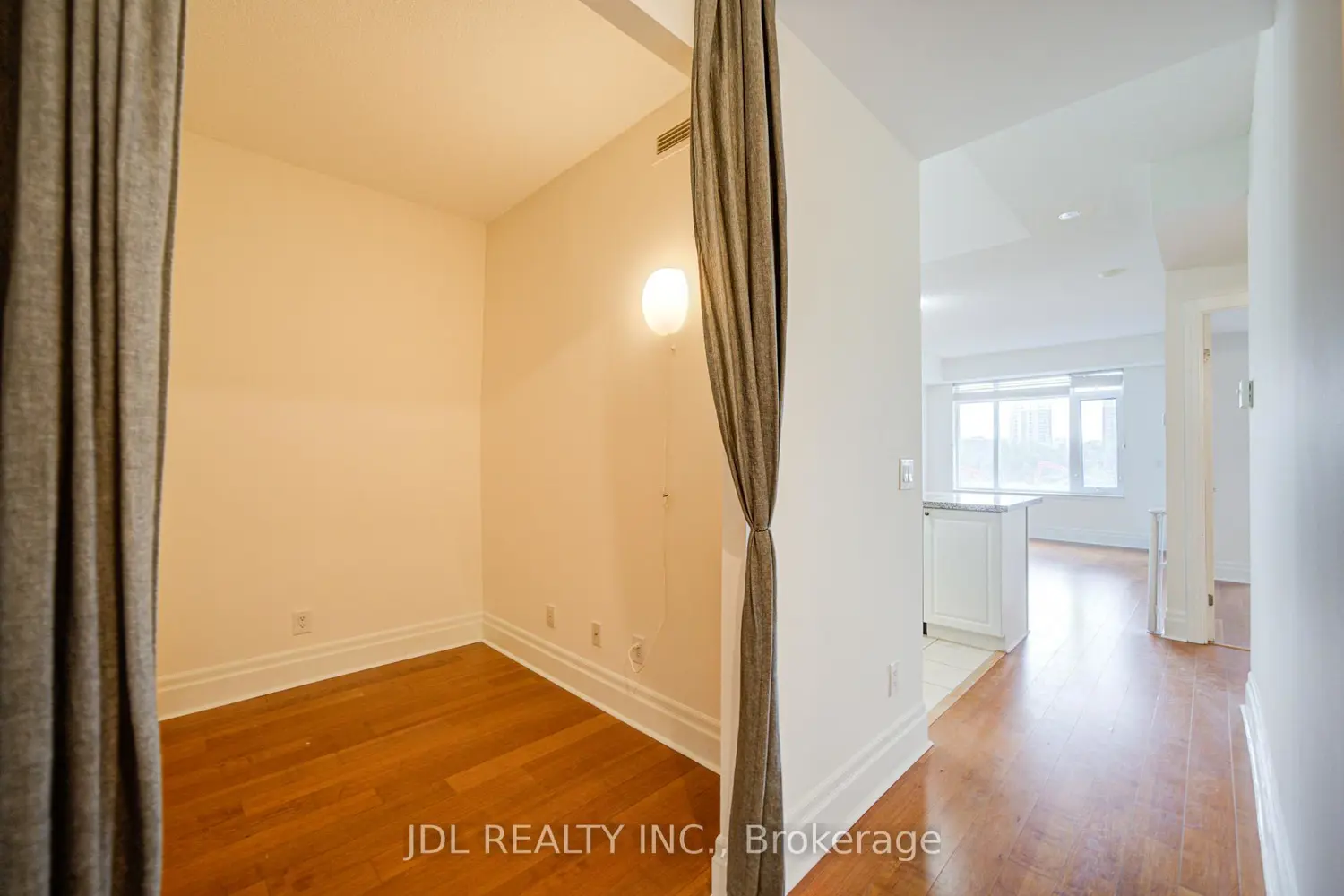 Additional image 4 of 111 Upper Duke Crescent 214