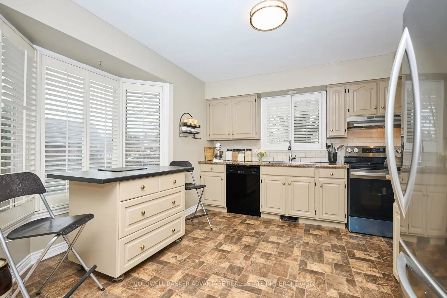 Additional image 3 of 28 Dixon Crescent