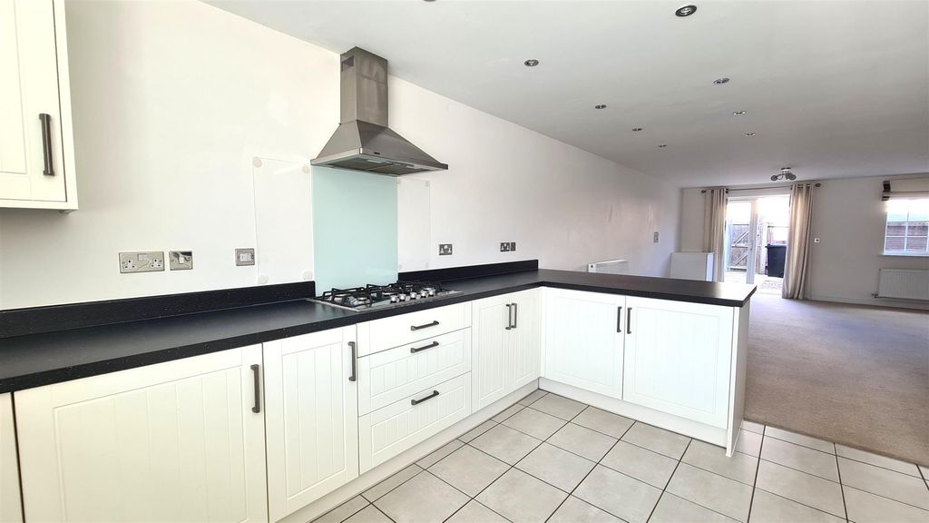Additional image 3 of 3 bed terraced house to rentCherryholt Road, Stamford PE9