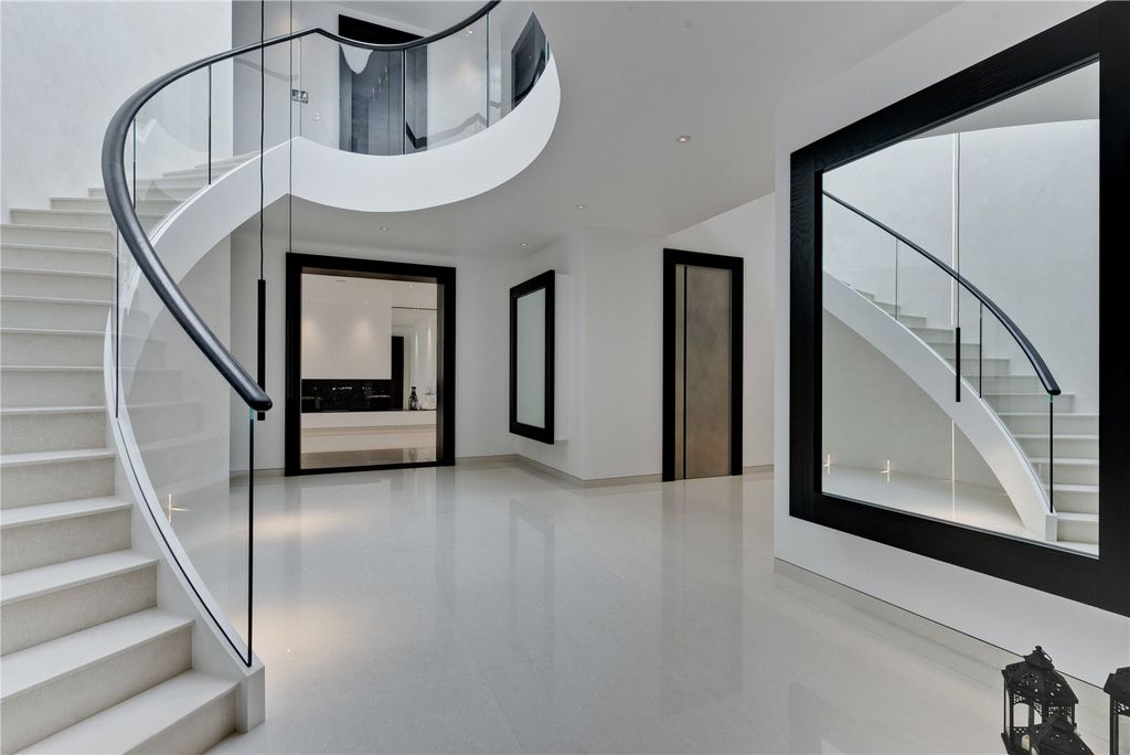 Additional image 3 of 6 bed detached house to rentHorseshoe Ridge, Camp End Road, Weybridge, Surrey KT13