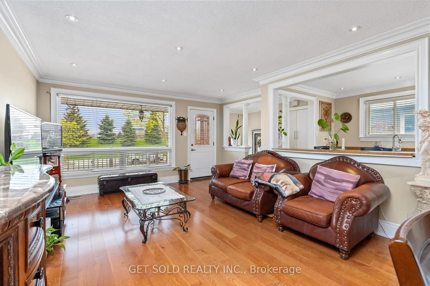 238 Firgrove Crescent photo 5