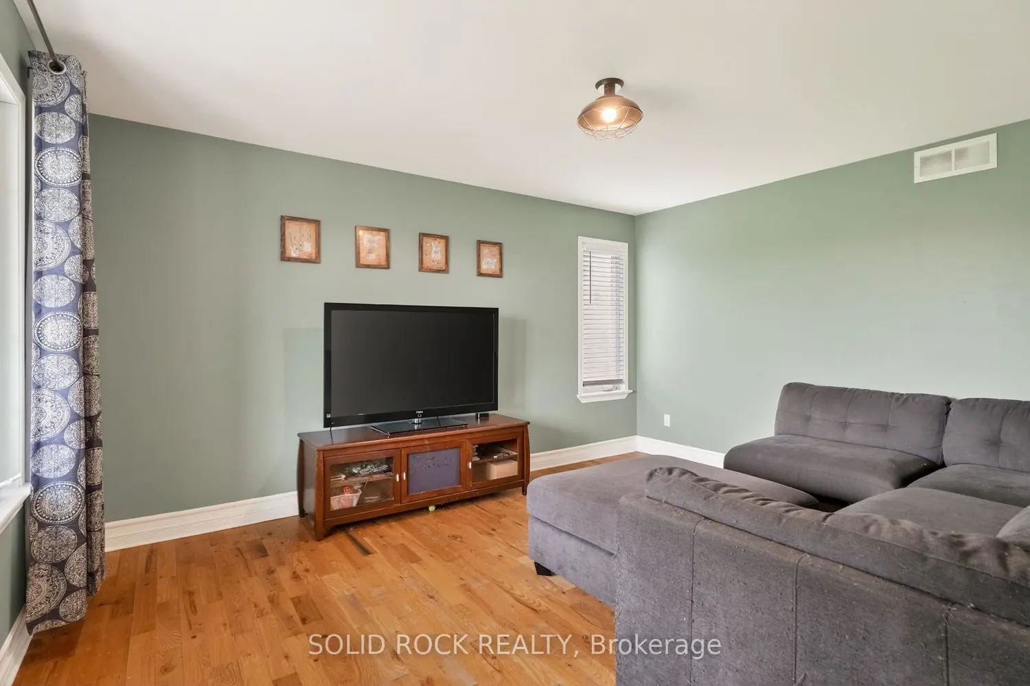 4230 Gordon Murdock Road photo 3