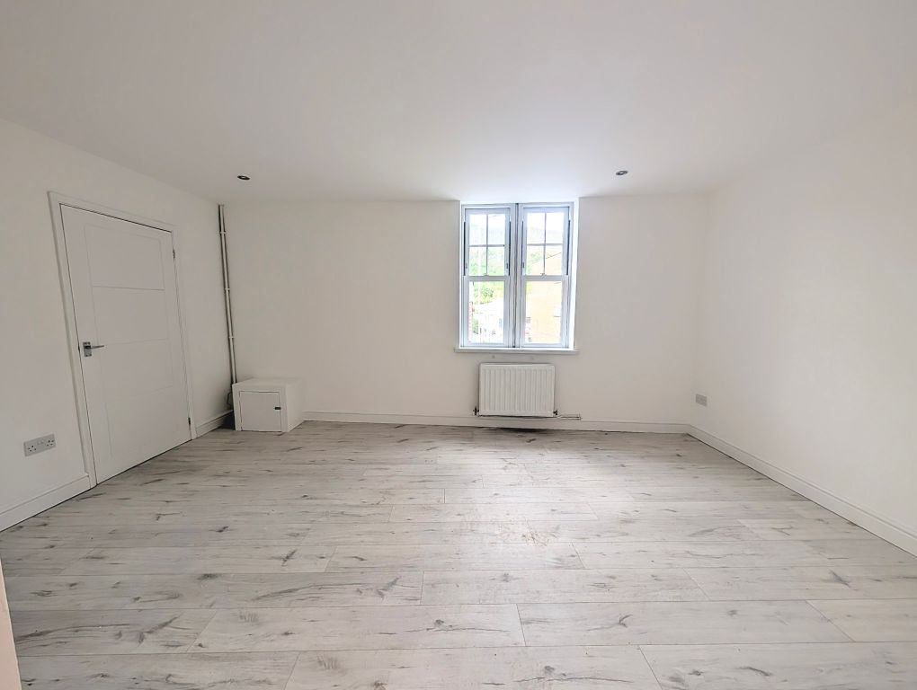 Additional image 5 of 4 bed property to rentEleanor Street, Tonypandy CF40