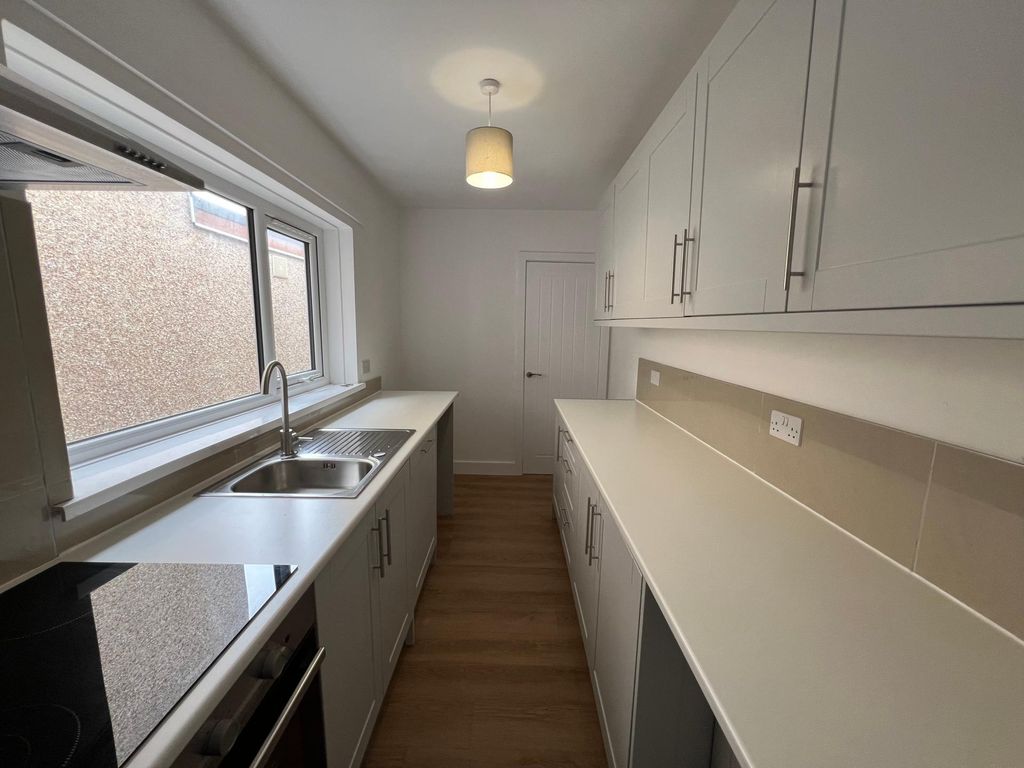 2 bed terraced house to rentTaylor's Row, Neath SA11