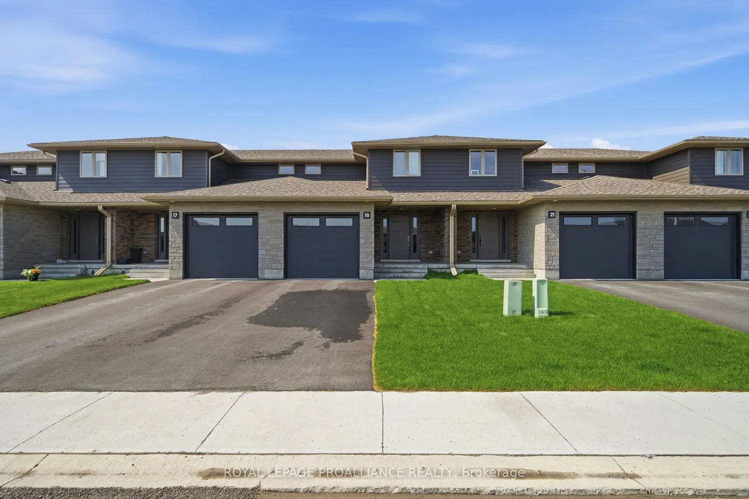 19 Parkland Circle