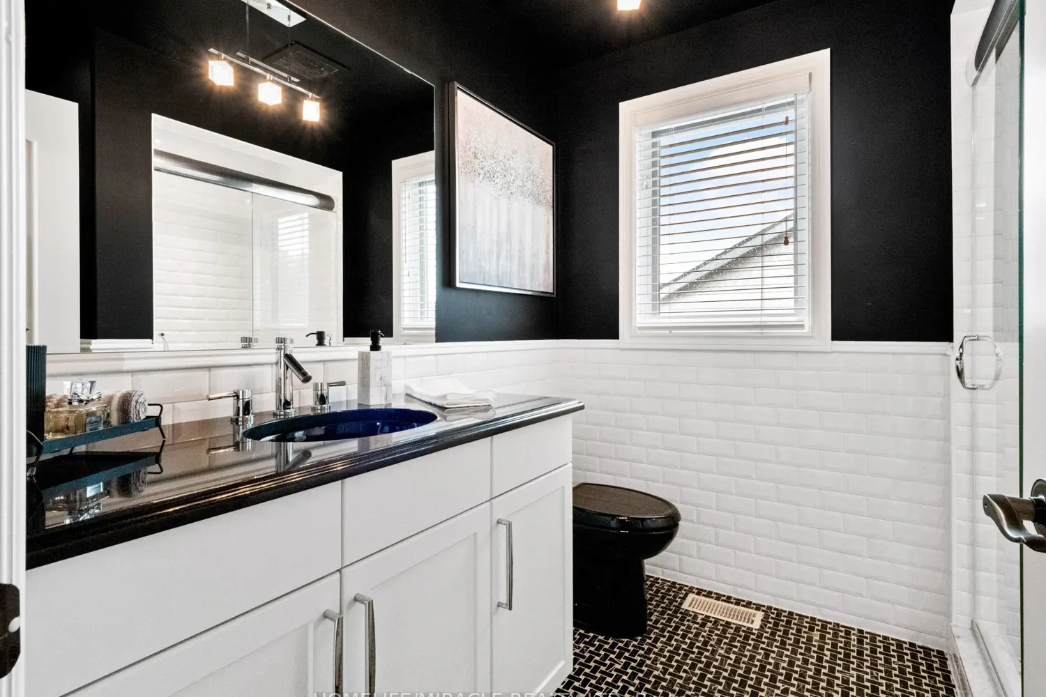 Additional image 10 of 8535 Forestview Boulevard