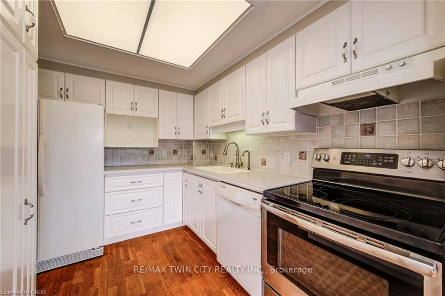Additional image 12 of 405 Erb Street 507