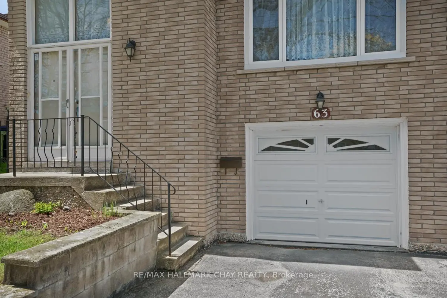 63 Fred Bland Crescent photo 2